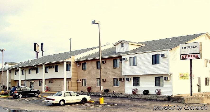 Luxury Inn & Suites Лінкольн Екстер'єр фото
