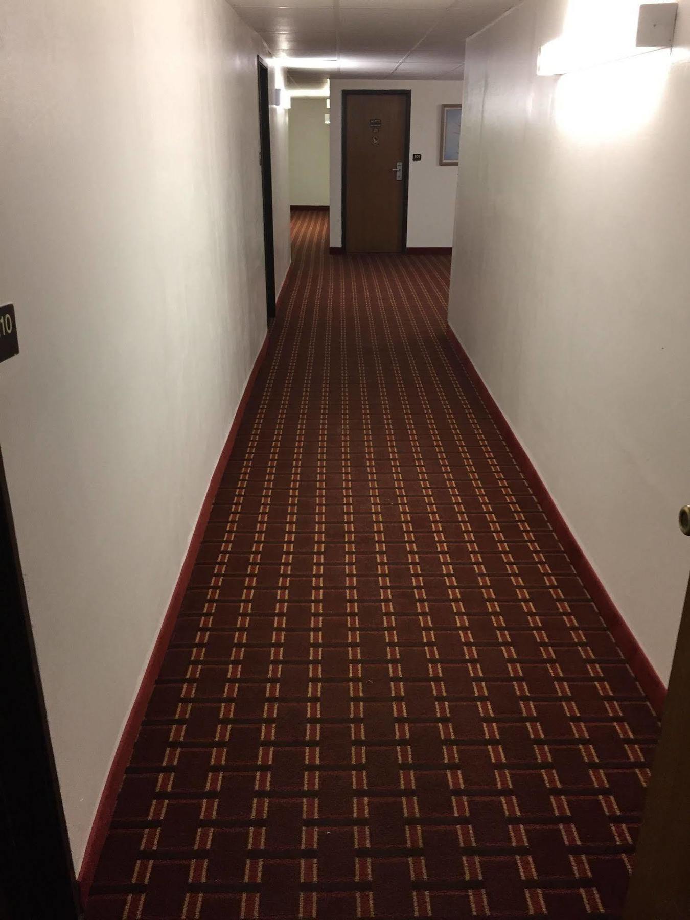 Luxury Inn & Suites Лінкольн Екстер'єр фото